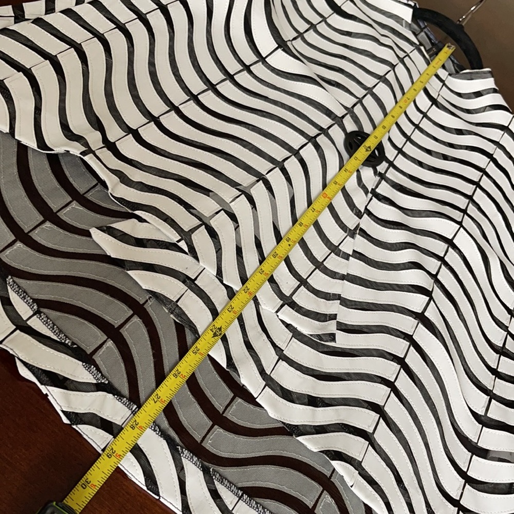 IC Collection
One Button Jacket - Picture 2 of 11